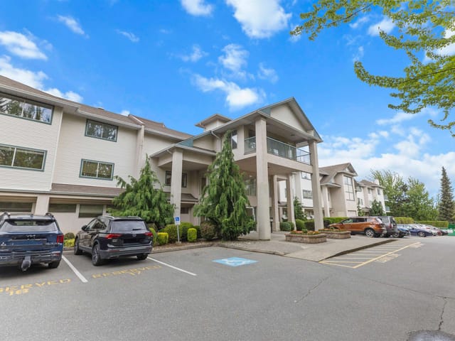 Apartment for sale in Abbotsford, Abbotsford, 205 1755 Salton Road, 263154046 | Realtylink.org