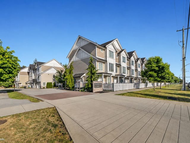 Townhouse for sale in Surrey, Cloverdale, 6 7056 192 Street, 263154162 | Realtylink.org