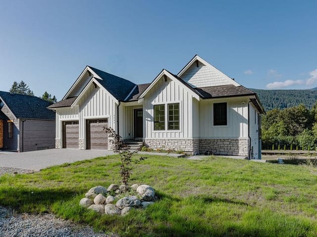 House for sale in Gibsons, Sunshine Coast, 1203 Castle Road, 263154527 | Realtylink.org