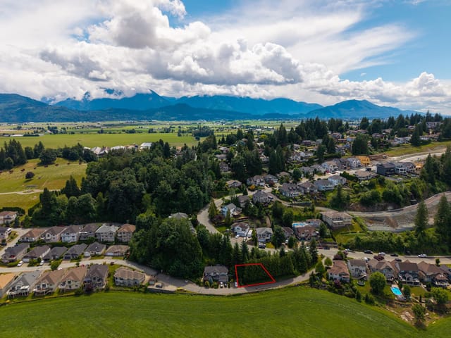 Lot for sale in Chilliwack, Chilliwack, 1 47470 Chartwell Drive, 263154998 | Realtylink.org