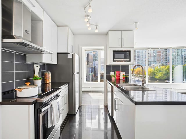 Apartment for sale in Vancouver, Vancouver West, 808 689 Abbott Street, 263155082 | Realtylink.org