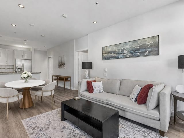 Apartment for sale in North Vancouver, North Vancouver, 207 116 W 23rd Street, 263155118 | Realtylink.org