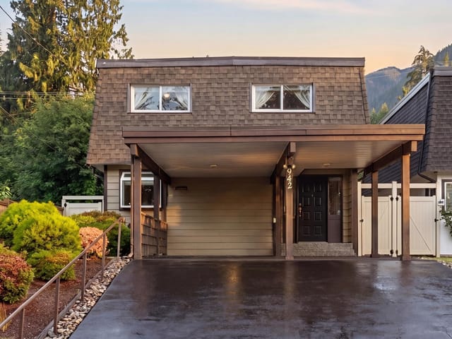 House for sale in North Vancouver, North Vancouver, 942 Montroyal Boulevard, 263155200 | Realtylink.org