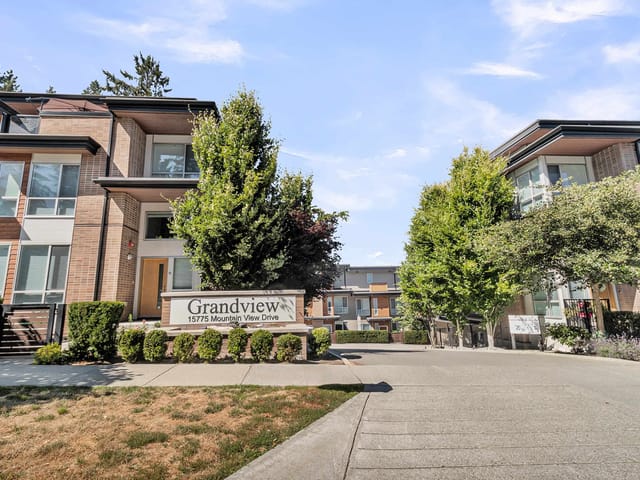 Townhouse for sale in Surrey, South Surrey White Rock, 31 15775 Mountain View Drive, 263155247 | Realtylink.org