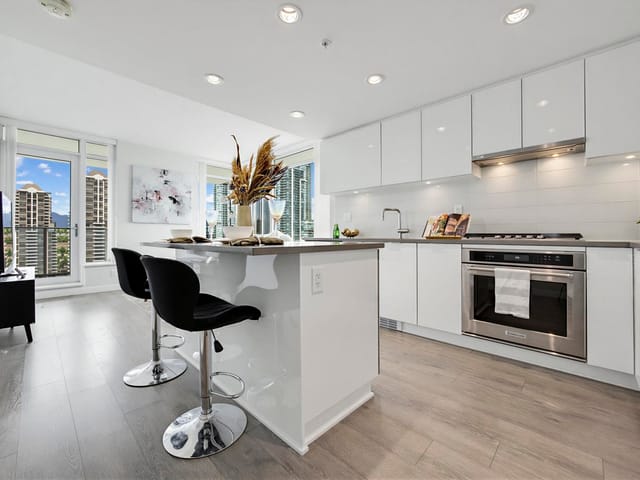 Apartment for sale in Burnaby, Burnaby North, 1908 2388 Madison Avenue, 263155287 | Realtylink.org