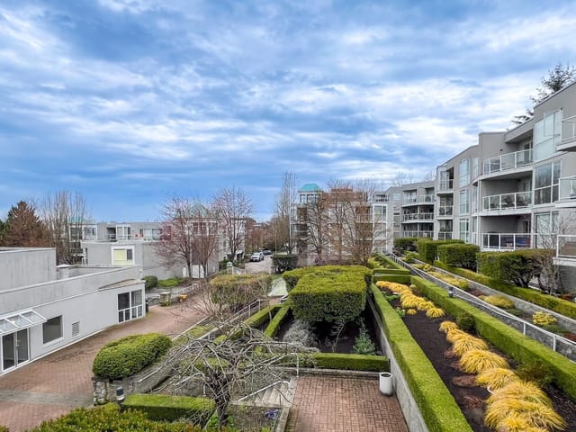 Apartment for sale in Vancouver, Vancouver East, 205 8430 Jellicoe Street, 263155403 | Realtylink.org