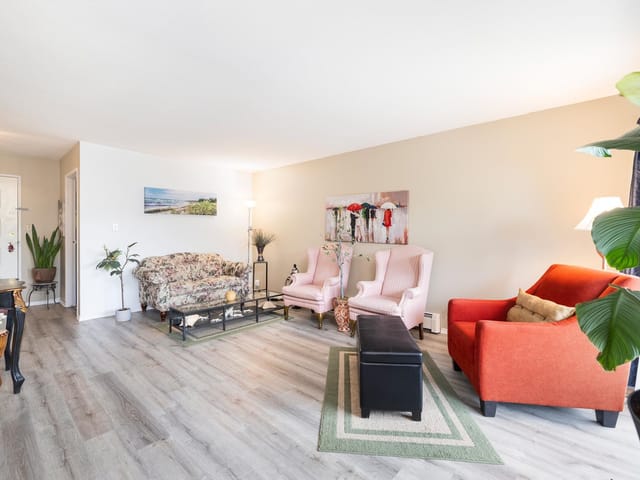 Apartment for sale in Abbotsford, Abbotsford, 211 31955 Old Yale Road, 263155460 | Realtylink.org