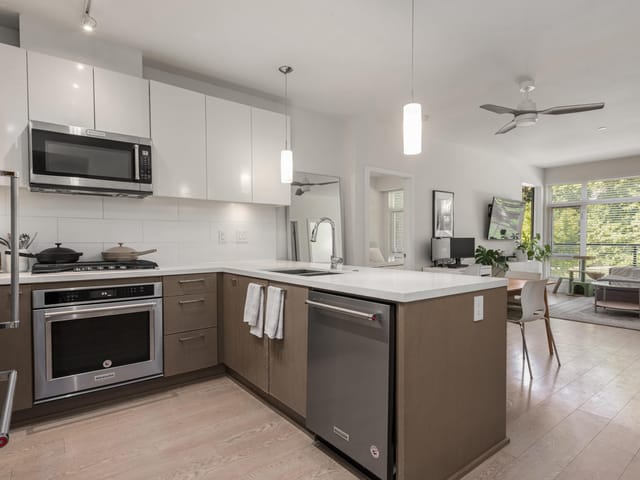 Apartment for sale in New Westminster, New Westminster, 206 28 E Royal Avenue, 263155542 | Realtylink.org
