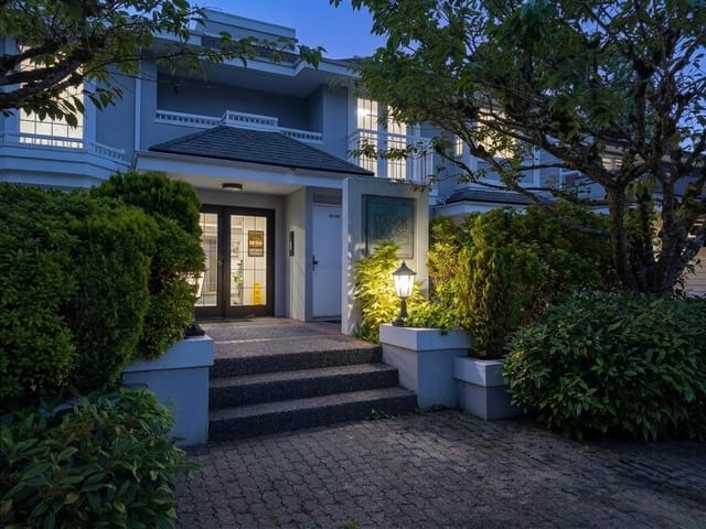 Apartment for sale in West Vancouver, West Vancouver, 202 2440 Haywood Avenue, 263155718 | Realtylink.org