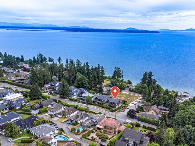 House for sale in Surrey, South Surrey White Rock, 13372 Marine Drive, 263155746 | Realtylink.org