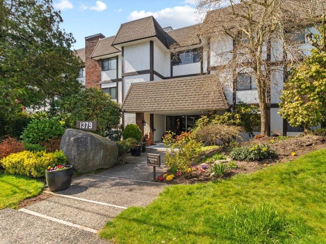 Apartment for sale in White Rock, South Surrey White Rock, 302 1379 Merklin Street, 263155942 | Realtylink.org