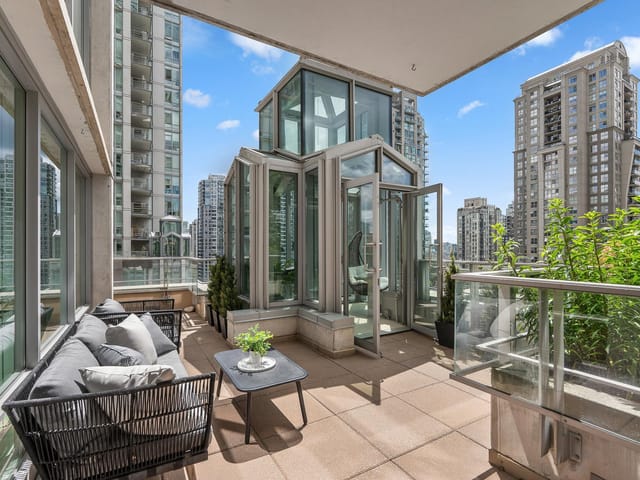 Apartment for sale in Vancouver, Vancouver West, 901 565 Smithe Street, 263156038 | Realtylink.org