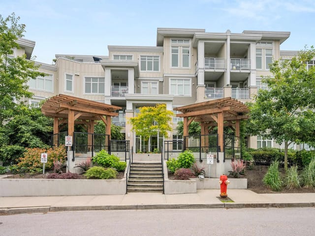 Apartment for sale in Surrey, South Surrey White Rock, 404 15436 31 Avenue, 263156100 | Realtylink.org