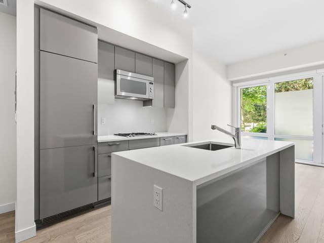 Apartment for sale in Vancouver, Vancouver West, 104 4488 Cambie Street, 263156271 | Realtylink.org