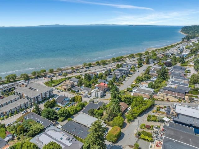 House for sale in White Rock, South Surrey White Rock, 14810 Prospect Avenue, 263156302 | Realtylink.org