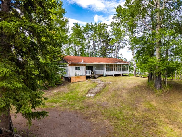 House for sale in Lone Butte, 100 Mile House, 6210 Lone Butte Horse Lake Road, 263156478 | Realtylink.org