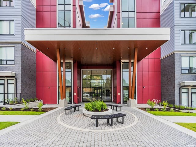 Apartment for sale in Surrey, Surrey, 420 6270 Gooseberry Drive, 263156665 | Realtylink.org