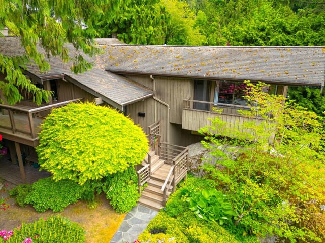 House for sale in West Vancouver, West Vancouver, 5335 Marine Drive, 263156668 | Realtylink.org