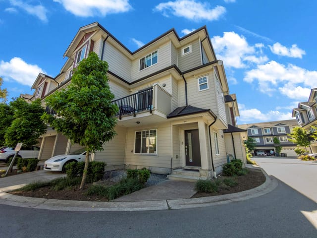 Townhouse for sale in Surrey, Surrey, 113 13898 64 Avenue, 263156732 | Realtylink.org