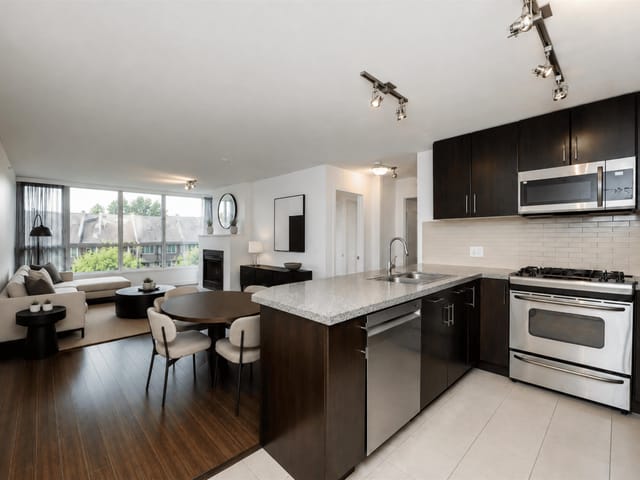 Apartment for sale in Port Moody, Port Moody, 605 660 Nootka Way, 263156759 | Realtylink.org