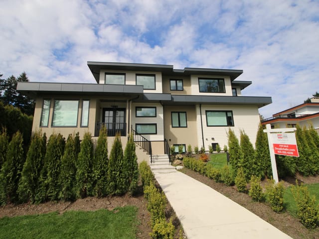 House for sale in Surrey, South Surrey White Rock, 13525 16th Avenue, 263156826 | Realtylink.org