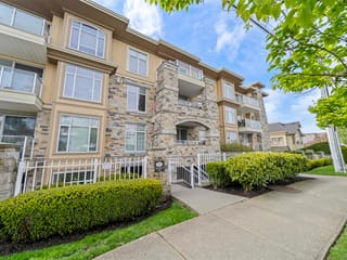 Apartment for sale in White Rock, South Surrey White Rock, 102 15164 Prospect Avenue, 263157029 | Realtylink.org