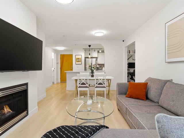 Apartment for sale in North Vancouver, North Vancouver, 201 1111 Lynn Valley Road, 263157057 | Realtylink.org