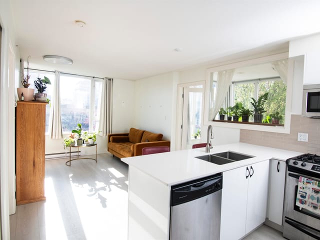 Apartment for sale in Vancouver, Vancouver West, 204 2483 Spruce Street, 263157058 | Realtylink.org