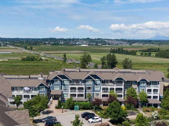 Apartment for sale in Surrey, Cloverdale, 416 16380 64 Avenue, 263157080 | Realtylink.org