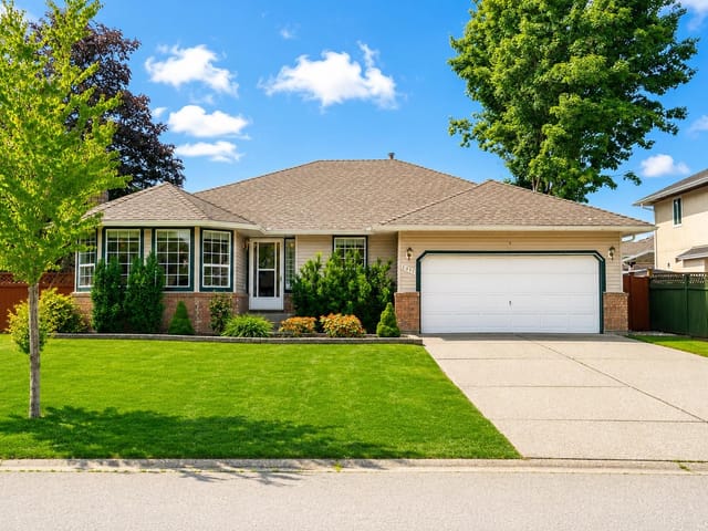 House for sale in Surrey, Surrey, 9411 162 Street, 263157085 | Realtylink.org