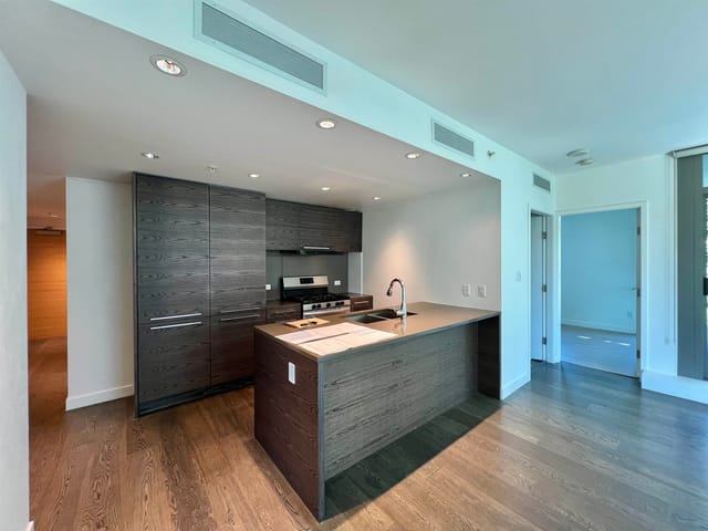 Apartment for rent in Vancouver, Vancouver West, 807 5782 Berton Avenue, 263157090 | Realtylink.org