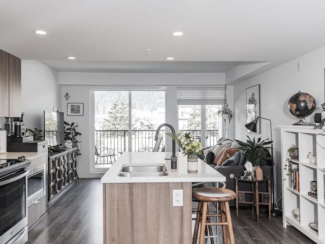 Apartment for sale in Squamish, Squamish, 307 1365 Pemberton Avenue, 263157146 | Realtylink.org
