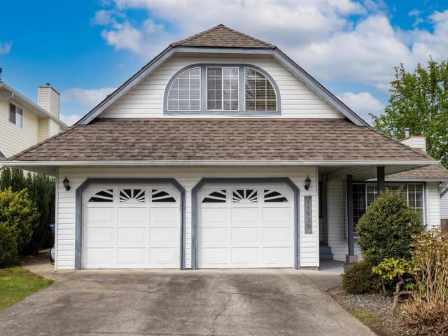 House for sale in Surrey, Surrey, 15929 88a Avenue, 263157264 | Realtylink.org