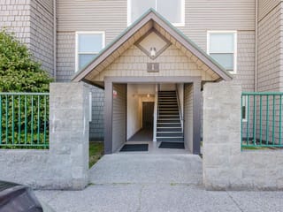 Apartment for sale in Gibsons, Sunshine Coast, 2 622 Farnham Road, 263157266 | Realtylink.org