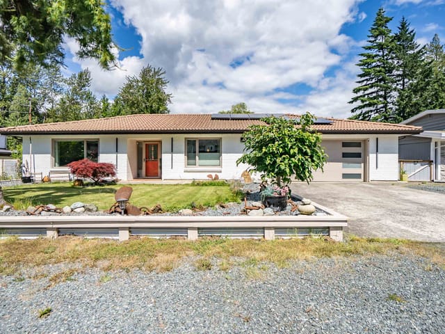 House for sale in Harrison Hot Springs, Harrison Lake, 485 Naismith Avenue, 263157300 | Realtylink.org