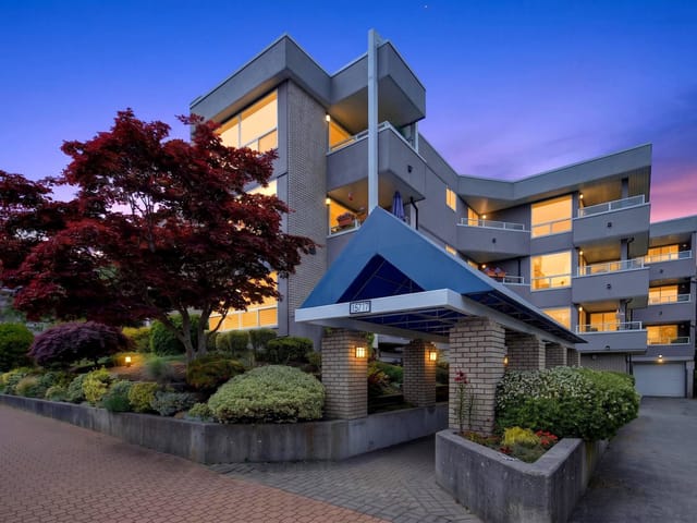 Apartment for sale in White Rock, South Surrey White Rock, 202 15717 Marine Drive, 263157319 | Realtylink.org