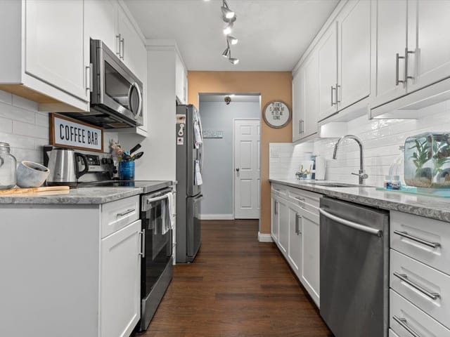 Apartment for sale in Abbotsford, Abbotsford, 103 2567 Victoria Street, 263157341 | Realtylink.org