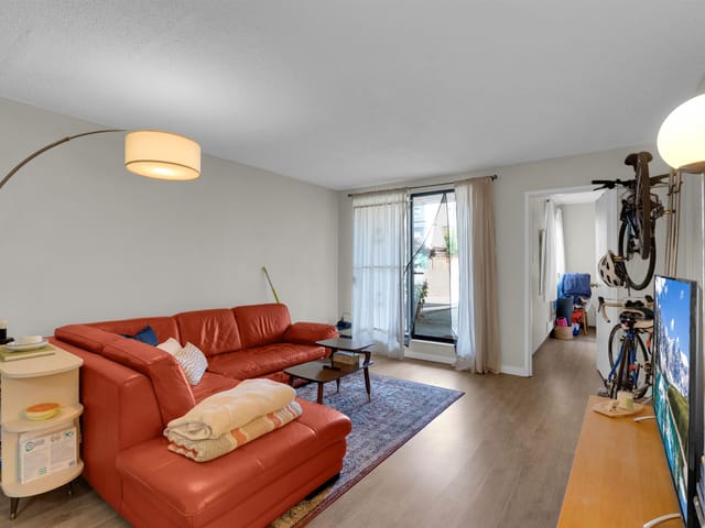 Apartment for sale in Vancouver, Vancouver East, 105 975 E Broadway, 263157345 | Realtylink.org