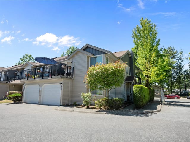 Townhouse for sale in Surrey, Surrey, 201 8972 Fleetwood Way, 263157377 | Realtylink.org