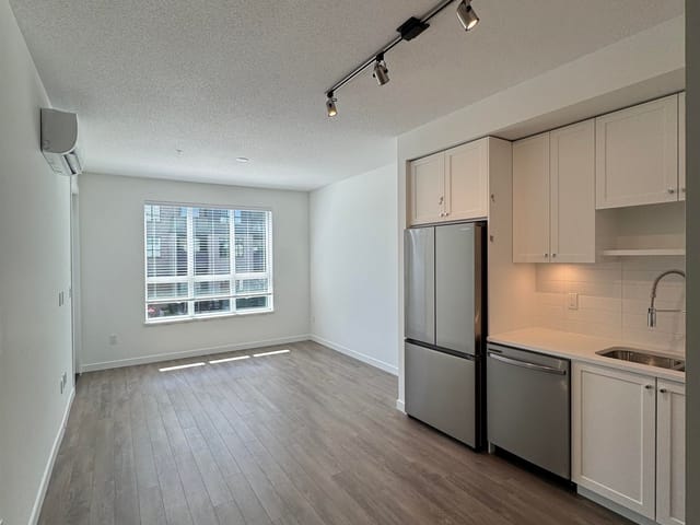 Apartment for rent in Surrey, Surrey, 216 15735 85 Avenue, 263157427 | Realtylink.org