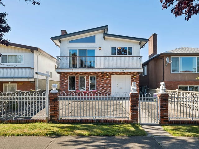 House for sale in Vancouver, Vancouver East, 2047 E 52nd Avenue, 263157530 | Realtylink.org