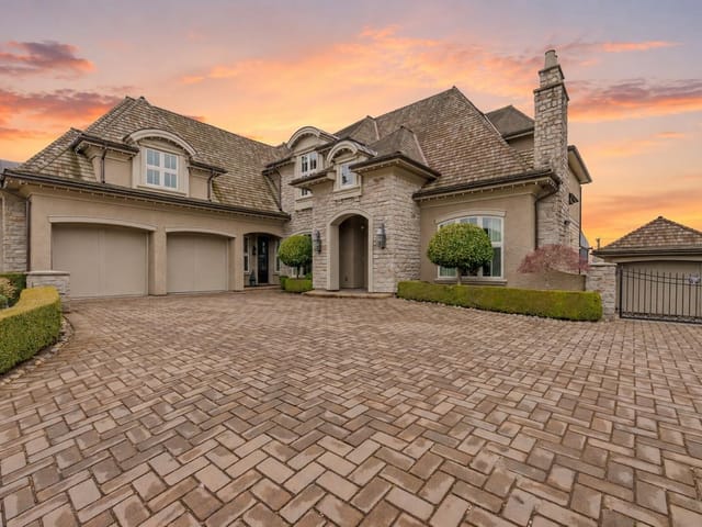House for sale in Surrey, South Surrey White Rock, 15957 39a Avenue, 263157633 | Realtylink.org