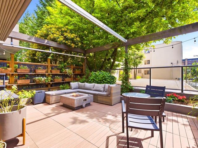 Apartment for sale in Vancouver, Vancouver West, 105 1230 Comox Street, 263157653 | Realtylink.org