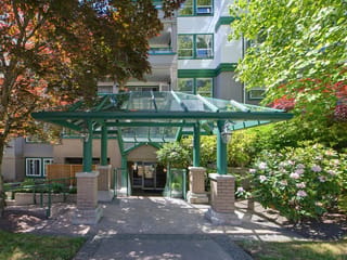 Apartment for sale in White Rock, South Surrey White Rock, 104 1575 Best Street, 263157671 | Realtylink.org