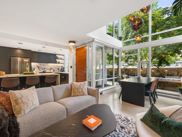 Townhouse for sale in Vancouver, Vancouver West, 110 161 W Georgia Street, 263157684 | Realtylink.org