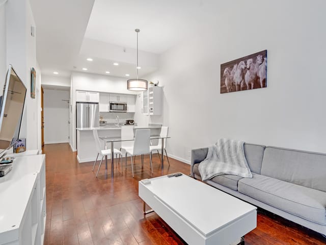 Townhouse for rent in Vancouver, Vancouver West, 102 Regiment Square, 263157723 | Realtylink.org