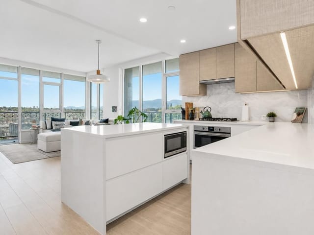 Apartment for sale in Burnaby, Burnaby North, 705 4168 Lougheed Highway, 263157730 | Realtylink.org