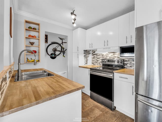 Apartment for sale in Vancouver, Vancouver East, 306 2222 Cambridge Street, 263157911 | Realtylink.org