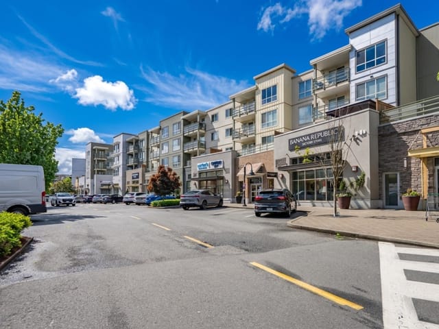Apartment for sale in Surrey, South Surrey White Rock, 406 15735 Croydon Drive, 263157921 | Realtylink.org