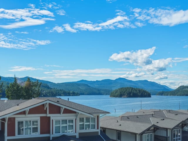 Townhouse for sale in Sechelt, Sunshine Coast, 5906 Beachgate Lane, 263157985 | Realtylink.org